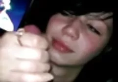 W łazience ostre lizanie cipy blondynki