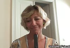 Azjatyckie lizanie cipki z bliska dziewczyny masturbacja