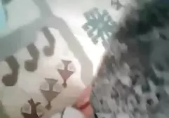 Gruba czarna laska z mordercą metrów sześciennych. luzanie cipki